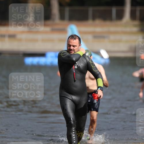 14.09.2025 - Stadtparktriathlon Michael Strokosch http://msf.ph/oto/8872508 14.09.2025 11:53:55 Schwimmen 1141, 1149, 1218 meine-sportfotos.de