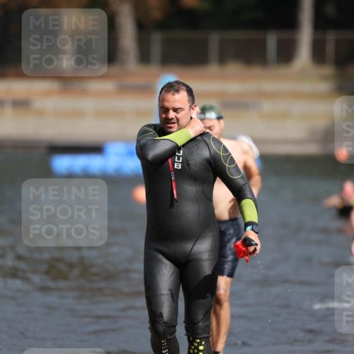 14.09.2025 - Stadtparktriathlon Michael Strokosch http://msf.ph/oto/8872509 14.09.2025 11:53:56 Schwimmen 1141, 1149, 1152, 1218 meine-sportfotos.de