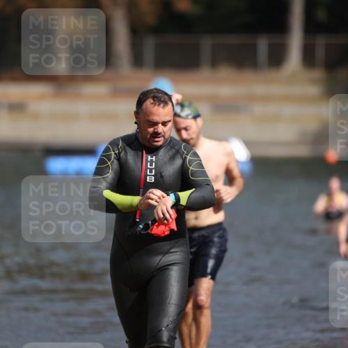 14.09.2025 - Stadtparktriathlon Michael Strokosch http://msf.ph/oto/8872512 14.09.2025 11:53:57 Schwimmen 1141, 1149, 1152, 1218 meine-sportfotos.de