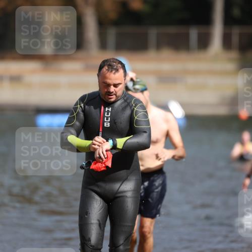 14.09.2025 - Stadtparktriathlon Michael Strokosch http://msf.ph/oto/8872514 14.09.2025 11:53:57 Schwimmen 1141, 1149, 1152, 1218 meine-sportfotos.de