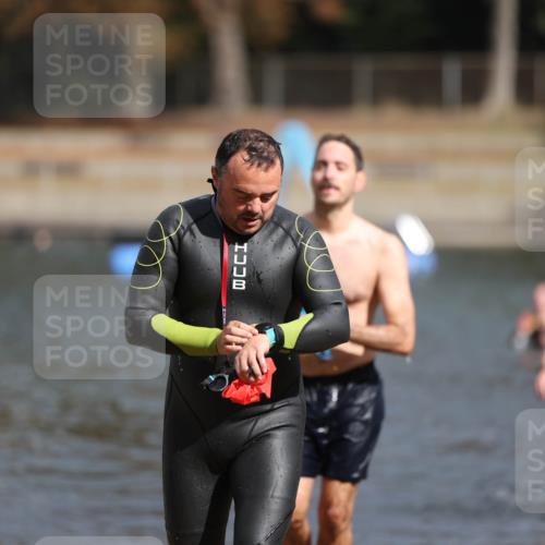 14.09.2025 - Stadtparktriathlon Michael Strokosch http://msf.ph/oto/8872518 14.09.2025 11:53:58 Schwimmen 1141, 1149, 1152, 1218 meine-sportfotos.de