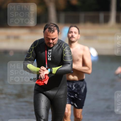 14.09.2025 - Stadtparktriathlon Michael Strokosch http://msf.ph/oto/8872520 14.09.2025 11:53:58 Schwimmen 1141, 1149, 1152, 1218 meine-sportfotos.de