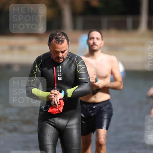 14.09.2025 - Stadtparktriathlon Michael Strokosch http://msf.ph/oto/8872522 14.09.2025 11:53:58 Schwimmen 1141, 1149, 1152, 1218 meine-sportfotos.de