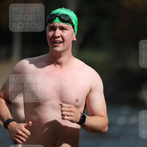 14.09.2025 - Stadtparktriathlon Michael Strokosch http://msf.ph/oto/8872540 14.09.2025 11:54:06 Schwimmen 1149, 1152, 1200 meine-sportfotos.de