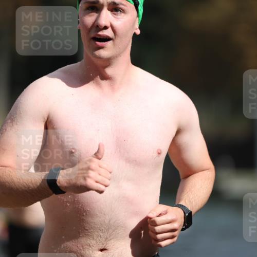 14.09.2025 - Stadtparktriathlon Michael Strokosch http://msf.ph/oto/8872542 14.09.2025 11:54:06 Schwimmen 1149, 1152, 1200 meine-sportfotos.de