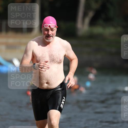 14.09.2025 - Stadtparktriathlon Michael Strokosch http://msf.ph/oto/8872548 14.09.2025 11:54:08 Schwimmen 1149, 1152, 1200 meine-sportfotos.de