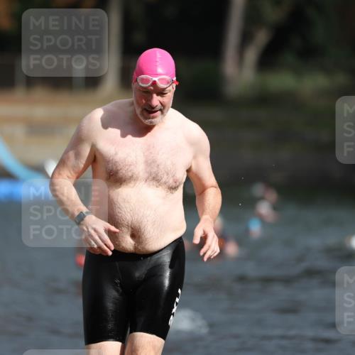 14.09.2025 - Stadtparktriathlon Michael Strokosch http://msf.ph/oto/8872550 14.09.2025 11:54:08 Schwimmen 1149, 1152, 1200 meine-sportfotos.de