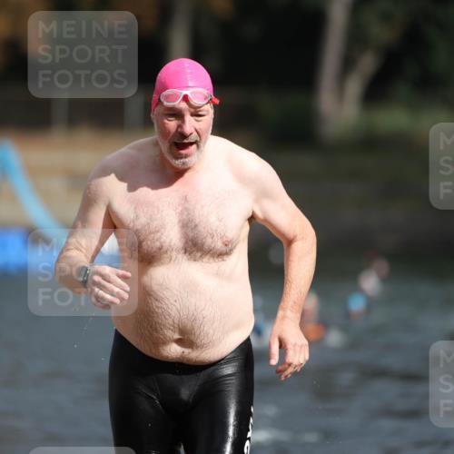 14.09.2025 - Stadtparktriathlon Michael Strokosch http://msf.ph/oto/8872553 14.09.2025 11:54:08 Schwimmen 1149, 1152, 1200 meine-sportfotos.de