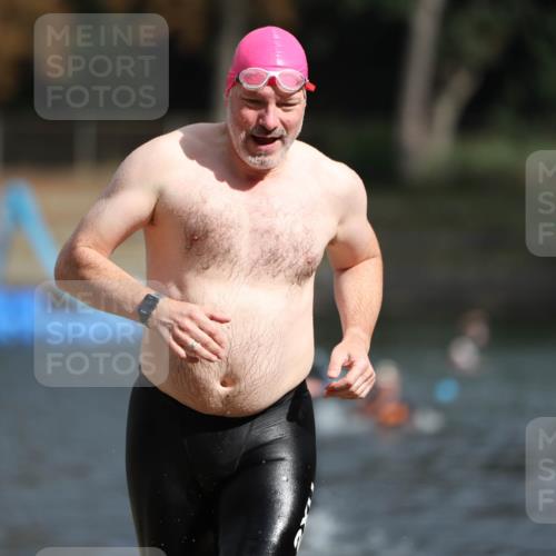 14.09.2025 - Stadtparktriathlon Michael Strokosch http://msf.ph/oto/8872554 14.09.2025 11:54:09 Schwimmen 1149, 1152, 1200 meine-sportfotos.de