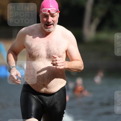14.09.2025 - Stadtparktriathlon Michael Strokosch http://msf.ph/oto/8872556 14.09.2025 11:54:09 Schwimmen 1149, 1152, 1200 meine-sportfotos.de