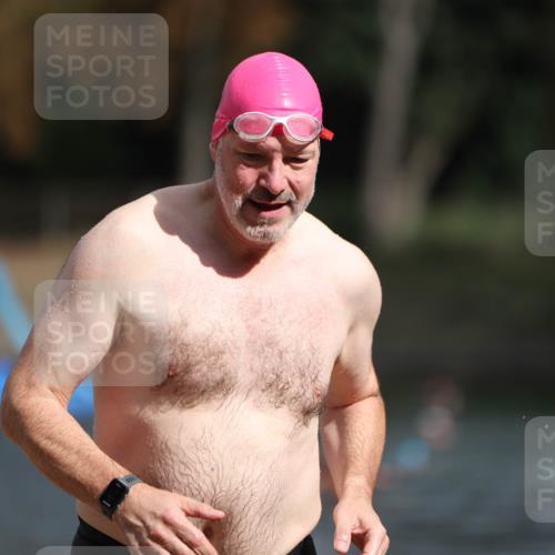 14.09.2025 - Stadtparktriathlon Michael Strokosch http://msf.ph/oto/8872559 14.09.2025 11:54:09 Schwimmen 1149, 1152, 1200 meine-sportfotos.de