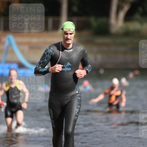 14.09.2025 - Stadtparktriathlon Michael Strokosch http://msf.ph/oto/8872564 14.09.2025 11:54:15 Schwimmen 1176, 1200 meine-sportfotos.de