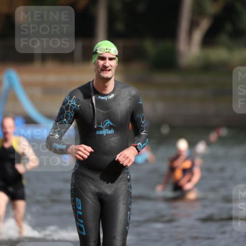 14.09.2025 - Stadtparktriathlon Michael Strokosch http://msf.ph/oto/8872567 14.09.2025 11:54:16 Schwimmen 1176, 1200 meine-sportfotos.de