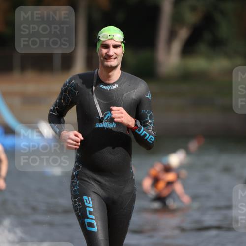 14.09.2025 - Stadtparktriathlon Michael Strokosch http://msf.ph/oto/8872570 14.09.2025 11:54:16 Schwimmen 1176, 1200 meine-sportfotos.de