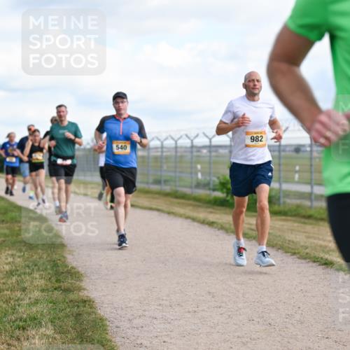14.09.2025 - Airport Race Dr. Thomas Lammeyer http://msf.ph/oto/8872582 14.09.2025 12:17:14 Laufen 982, 540, 89 meine-sportfotos.de