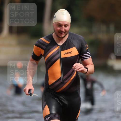 14.09.2025 - Stadtparktriathlon Michael Strokosch http://msf.ph/oto/8872611 14.09.2025 11:54:31 Schwimmen 1158, 1210 meine-sportfotos.de