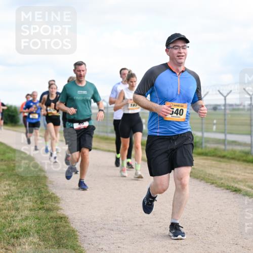 14.09.2025 - Airport Race Dr. Thomas Lammeyer http://msf.ph/oto/8872615 14.09.2025 12:17:16 Laufen 183, 40 meine-sportfotos.de