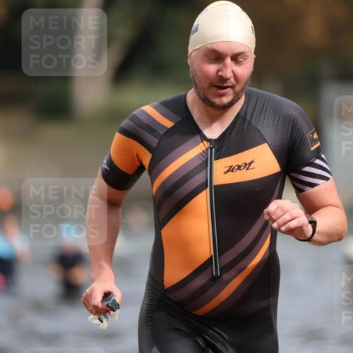 14.09.2025 - Stadtparktriathlon Michael Strokosch http://msf.ph/oto/8872616 14.09.2025 11:54:32 Schwimmen 1158, 1210 meine-sportfotos.de