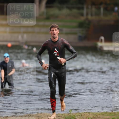 14.09.2025 - Stadtparktriathlon Michael Strokosch http://msf.ph/oto/8872623 14.09.2025 11:54:39 Schwimmen 1158 meine-sportfotos.de