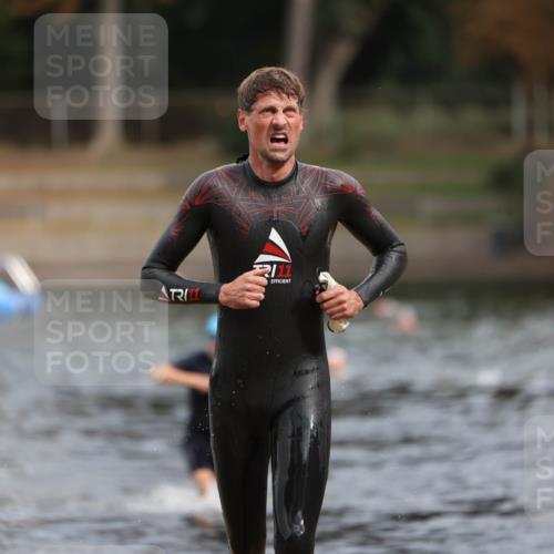14.09.2025 - Stadtparktriathlon Michael Strokosch http://msf.ph/oto/8872633 14.09.2025 11:54:42 Schwimmen 1158, 1167, 1197 meine-sportfotos.de