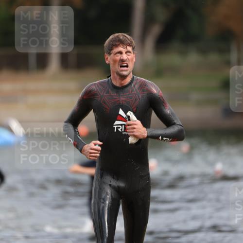 14.09.2025 - Stadtparktriathlon Michael Strokosch http://msf.ph/oto/8872634 14.09.2025 11:54:42 Schwimmen 1158, 1167, 1197 meine-sportfotos.de