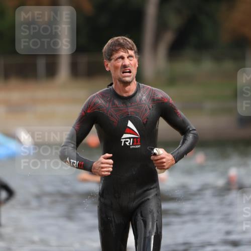 14.09.2025 - Stadtparktriathlon Michael Strokosch http://msf.ph/oto/8872636 14.09.2025 11:54:42 Schwimmen 1158, 1167, 1197 meine-sportfotos.de