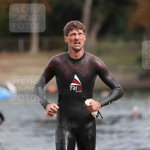 14.09.2025 - Stadtparktriathlon Michael Strokosch http://msf.ph/oto/8872637 14.09.2025 11:54:43 Schwimmen 1142, 1158, 1167, 1197 meine-sportfotos.de