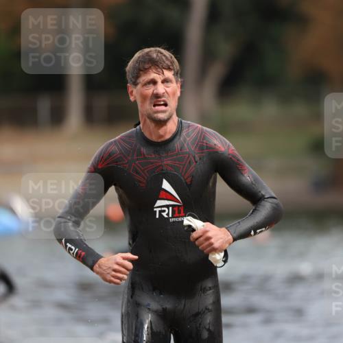 14.09.2025 - Stadtparktriathlon Michael Strokosch http://msf.ph/oto/8872639 14.09.2025 11:54:43 Schwimmen 1142, 1158, 1167, 1197 meine-sportfotos.de