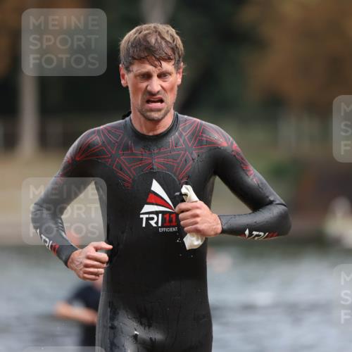 14.09.2025 - Stadtparktriathlon Michael Strokosch http://msf.ph/oto/8872641 14.09.2025 11:54:44 Schwimmen 1142, 1158, 1167, 1197 meine-sportfotos.de
