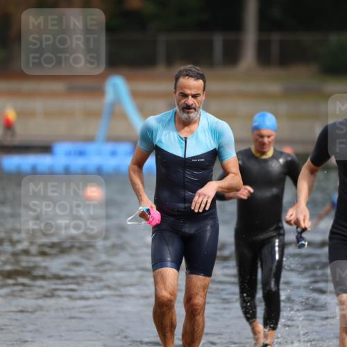 14.09.2025 - Stadtparktriathlon Michael Strokosch http://msf.ph/oto/8872654 14.09.2025 11:54:51 Schwimmen 1142, 1167, 1197 meine-sportfotos.de
