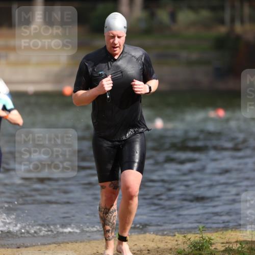 14.09.2025 - Stadtparktriathlon Michael Strokosch http://msf.ph/oto/8872676 14.09.2025 11:55:14 Schwimmen 1148, 1204 meine-sportfotos.de