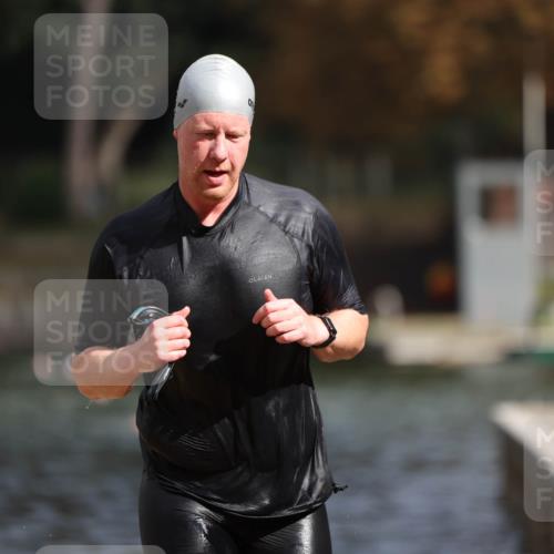 14.09.2025 - Stadtparktriathlon Michael Strokosch http://msf.ph/oto/8872689 14.09.2025 11:55:16 Schwimmen 1148, 1204 meine-sportfotos.de