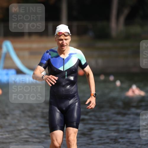 14.09.2025 - Stadtparktriathlon Michael Strokosch http://msf.ph/oto/8872698 14.09.2025 11:55:19 Schwimmen 1148, 1204 meine-sportfotos.de