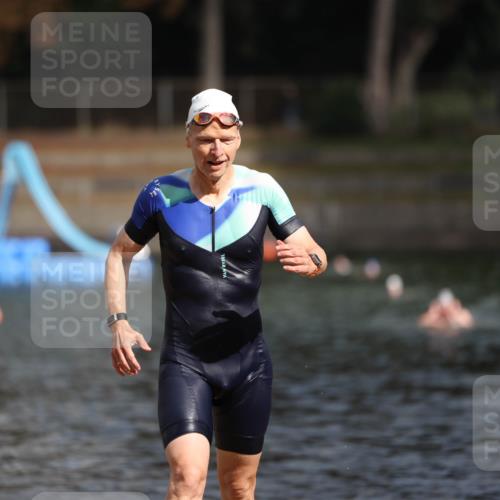 14.09.2025 - Stadtparktriathlon Michael Strokosch http://msf.ph/oto/8872700 14.09.2025 11:55:19 Schwimmen 1148, 1204 meine-sportfotos.de
