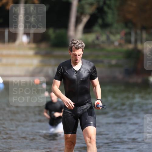 14.09.2025 - Stadtparktriathlon Michael Strokosch http://msf.ph/oto/8872718 14.09.2025 11:56:17 Schwimmen 1183 meine-sportfotos.de