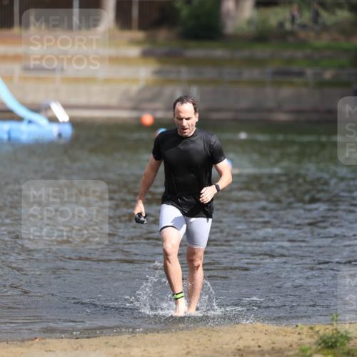 14.09.2025 - Stadtparktriathlon Michael Strokosch http://msf.ph/oto/8872734 14.09.2025 11:56:26 Schwimmen 1134 meine-sportfotos.de