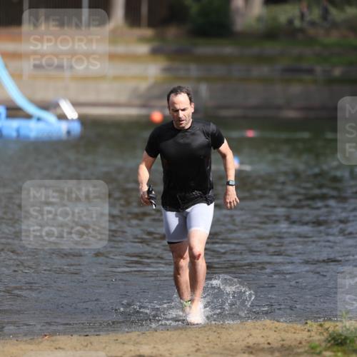 14.09.2025 - Stadtparktriathlon Michael Strokosch http://msf.ph/oto/8872737 14.09.2025 11:56:27 Schwimmen 1134 meine-sportfotos.de