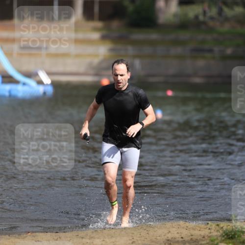 14.09.2025 - Stadtparktriathlon Michael Strokosch http://msf.ph/oto/8872738 14.09.2025 11:56:27 Schwimmen 1134 meine-sportfotos.de