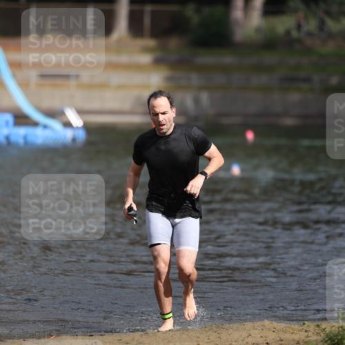 14.09.2025 - Stadtparktriathlon Michael Strokosch http://msf.ph/oto/8872740 14.09.2025 11:56:27 Schwimmen 1134 meine-sportfotos.de