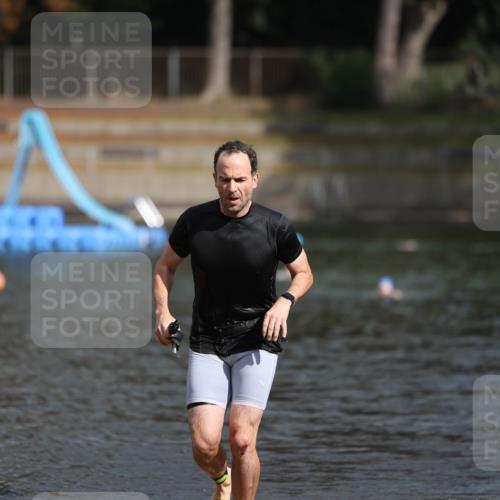 14.09.2025 - Stadtparktriathlon Michael Strokosch http://msf.ph/oto/8872742 14.09.2025 11:56:29 Schwimmen 1134 meine-sportfotos.de