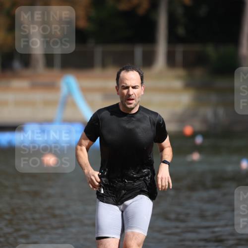 14.09.2025 - Stadtparktriathlon Michael Strokosch http://msf.ph/oto/8872748 14.09.2025 11:56:30 Schwimmen 1134 meine-sportfotos.de