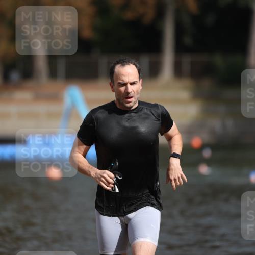14.09.2025 - Stadtparktriathlon Michael Strokosch http://msf.ph/oto/8872752 14.09.2025 11:56:30 Schwimmen 1134 meine-sportfotos.de