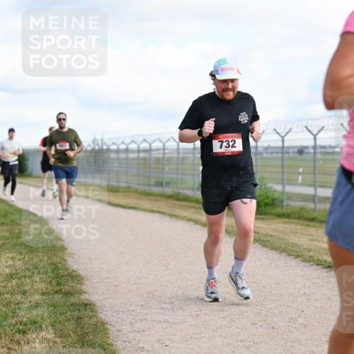 14.09.2025 - Airport Race Dr. Thomas Lammeyer http://msf.ph/oto/8872764 14.09.2025 12:17:25 Laufen 732, 4150 meine-sportfotos.de