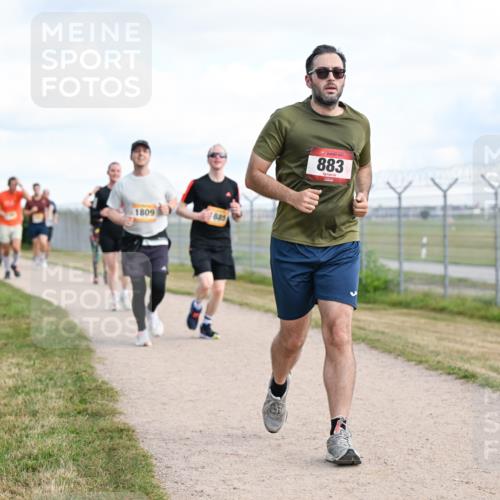 14.09.2025 - Airport Race Dr. Thomas Lammeyer http://msf.ph/oto/8872800 14.09.2025 12:17:29 Laufen 1809, 885, 883 meine-sportfotos.de