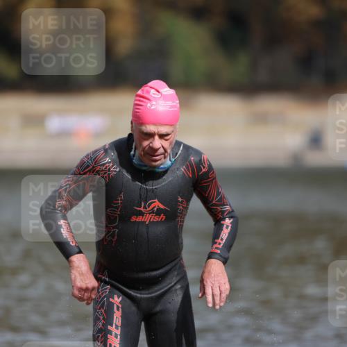 14.09.2025 - Stadtparktriathlon Michael Strokosch http://msf.ph/oto/8872808 14.09.2025 11:58:48 Schwimmen 1208, 1215 meine-sportfotos.de