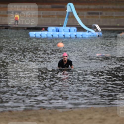 14.09.2025 - Stadtparktriathlon Michael Strokosch http://msf.ph/oto/8872815 14.09.2025 12:09:25 Schwimmen  meine-sportfotos.de