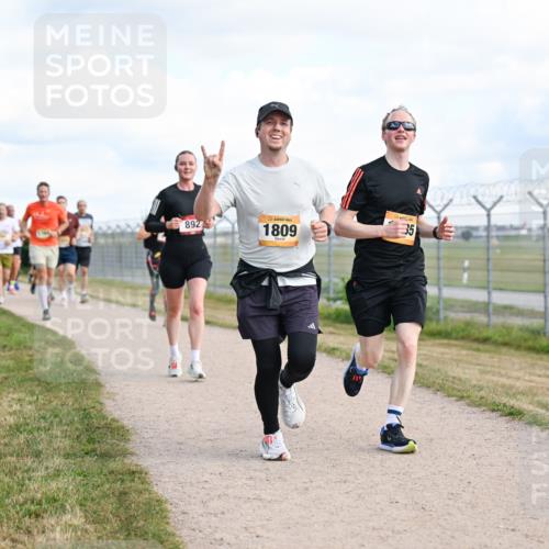 14.09.2025 - Airport Race Dr. Thomas Lammeyer http://msf.ph/oto/8872816 14.09.2025 12:17:31 Laufen 892, 1809, 35 meine-sportfotos.de