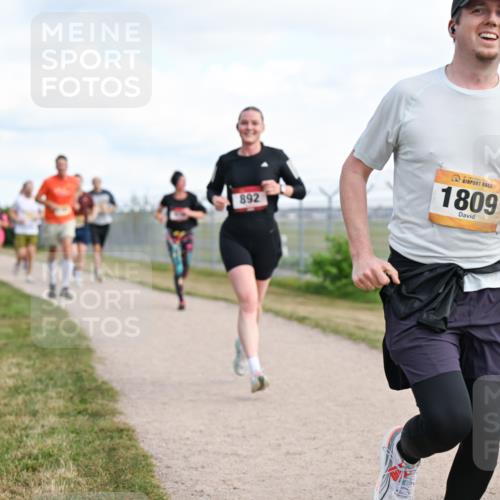 14.09.2025 - Airport Race Dr. Thomas Lammeyer http://msf.ph/oto/8872838 14.09.2025 12:17:32 Laufen 892, 1809, 18 meine-sportfotos.de