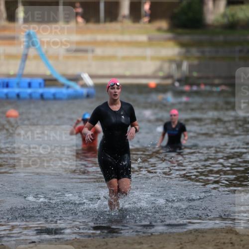 14.09.2025 - Stadtparktriathlon Michael Strokosch http://msf.ph/oto/8872839 14.09.2025 12:09:33 Schwimmen 1294 meine-sportfotos.de