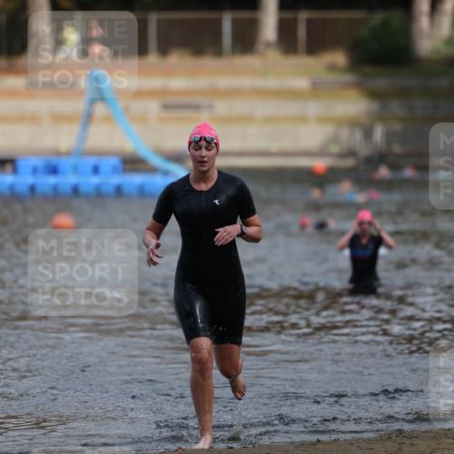 14.09.2025 - Stadtparktriathlon Michael Strokosch http://msf.ph/oto/8872845 14.09.2025 12:09:34 Schwimmen 1294 meine-sportfotos.de